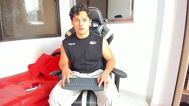 julian wallace online show from March 16, 1:04 pm