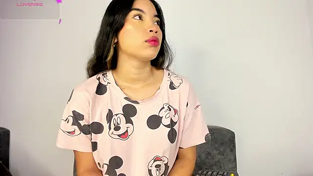 Lee Ash online show from December 10, 11:11 am