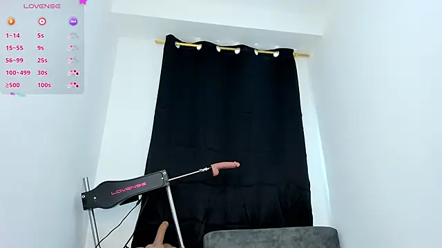 Lee Ash online show from January 19, 3:53 pm