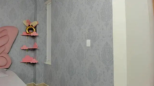 MaddyCute4u online show from February 15, 11:28 am