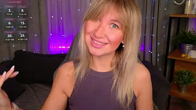 MilaBott online show from April 7, 6:52 pm