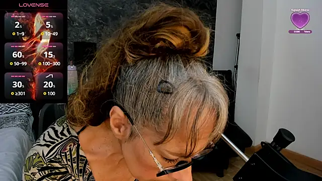 Snapshot of Bella_Evans_ chatting on November 15, 6:59 pm Bella Evans online show from November 15, 6:59 pm