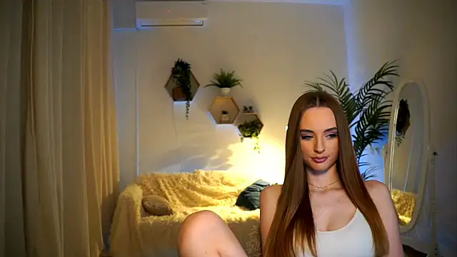 petitegonwiild online show from January 5, 6:02 pm