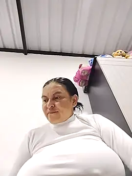 Horny-Mommy-Dirty online show from March 30, 3:29 am