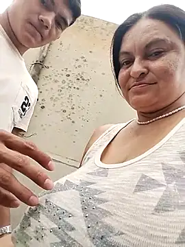 Horny-Mommy-Dirty online show from April 6, 4:52 pm