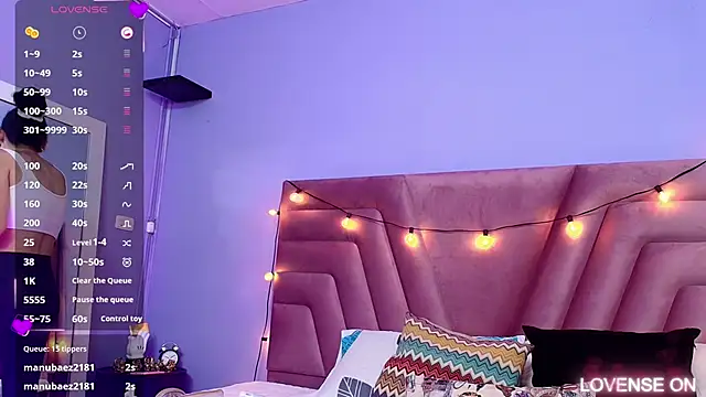 Beautifulskinny18 online show from March 13, 7:50 pm