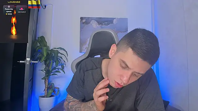 Yeiko Romero  online show from November 14, 8:29 pm