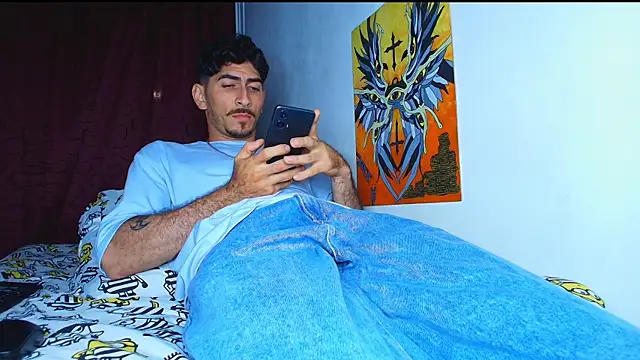 Thomass00 online show from October 18, 12:02 am