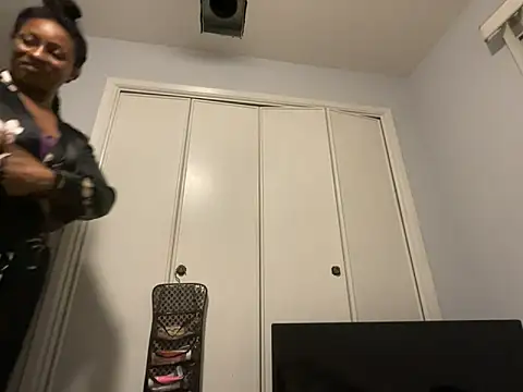 wynterheat online show from February 24, 4:16 am