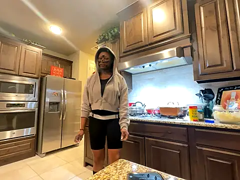 wynterheat online show from December 15, 3:55 am