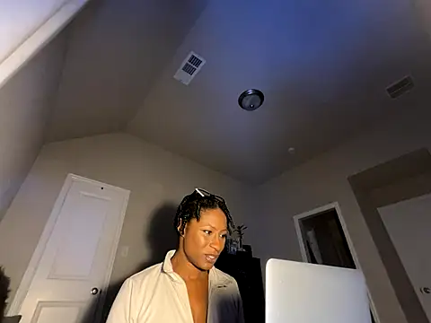 wynterheat online show from December 21, 6:20 am