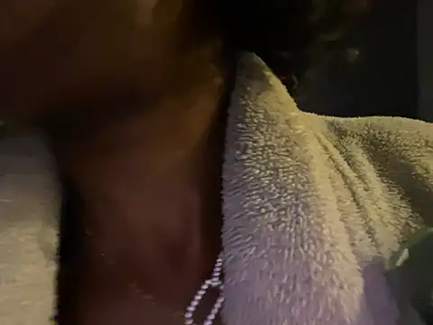 Snapshot of wynterheat chatting on March 29, 1:38 am wynterheat online show from March 29, 1:38 am