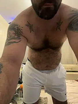 Snapshot of tikitaka97 chatting on December 21, 9:47 pm tikitaka97 online show from December 21, 9:47 pm