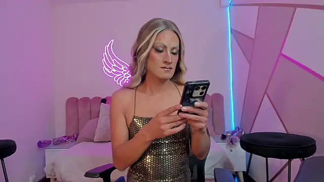  scarletmoore online show from February 1, 6:43 am