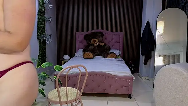 camil milfdream online show from March 30, 11:00 am