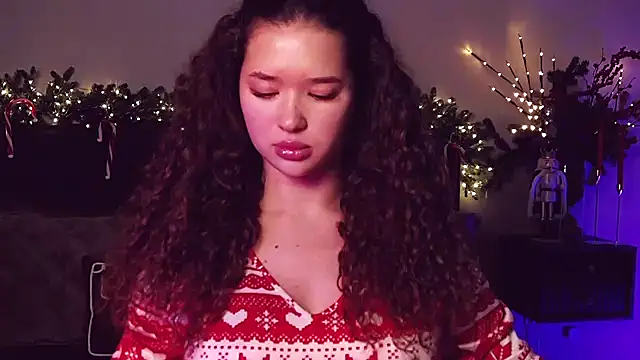 Denise Garciia online show from December 22, 1:44 pm