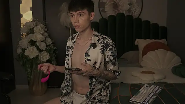 Snapshot of IsmaelRichardson chatting on March 21, 5:02 pm IsmaelRichardson online show from March 21, 5:02 pm