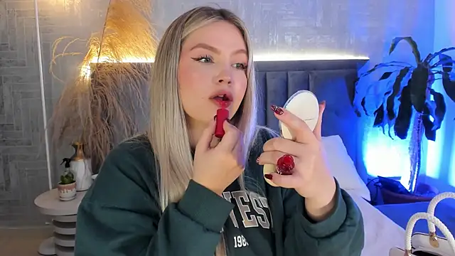 GaiaBaker online show from December 17, 3:29 pm