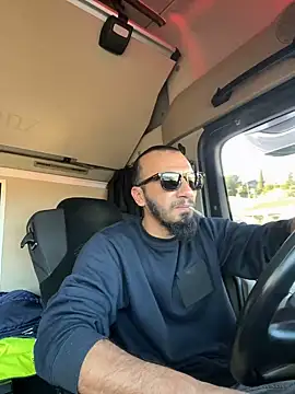 donnuozfutura online show from December 24, 8:11 am