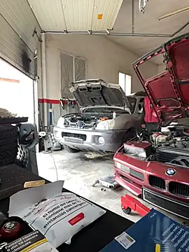 Snapshot of donnuozfutura chatting on February 12, 9:42 am donnuozfutura online show from February 12, 9:42 am