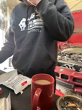 Snapshot of donnuozfutura chatting on February 27, 10:04 am donnuozfutura online show from February 27, 10:04 am