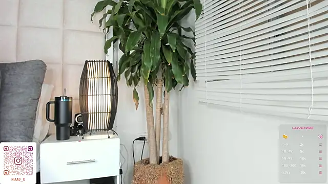 Nia Bunny online show from February 8, 5:29 pm