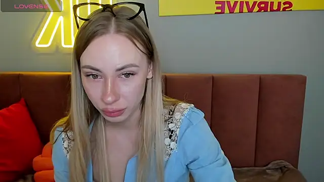 Diana Garrett online show from April 7, 2:01 am