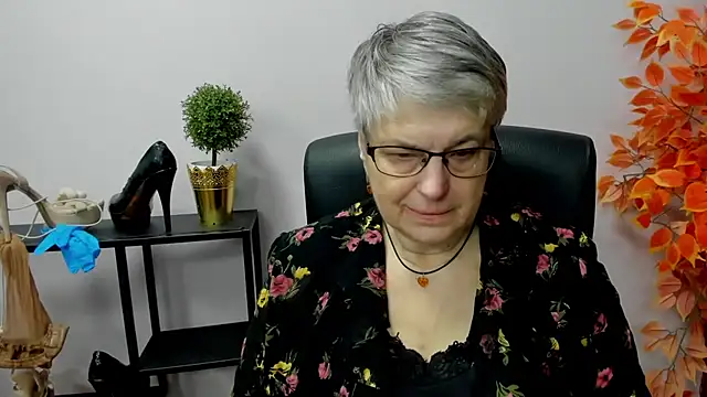 IrisDream online show from December 30, 7:15 am