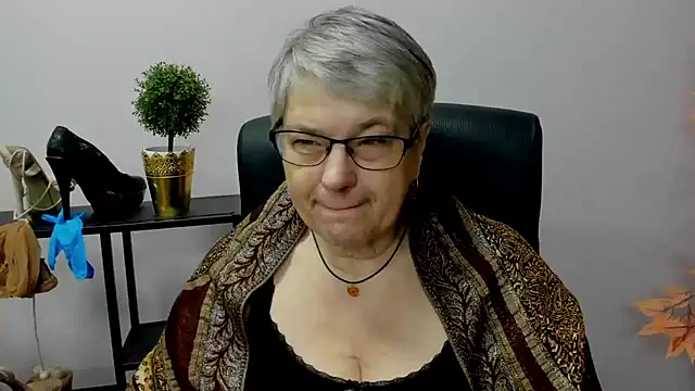 IrisDream online show from January 3, 7:16 am