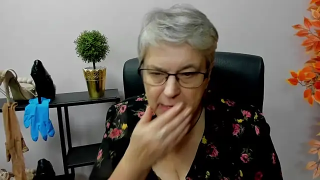 IrisDream online show from January 7, 1:57 pm