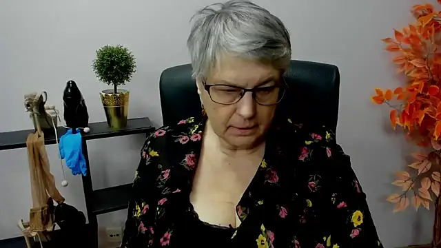 IrisDream online show from January 14, 1:49 pm