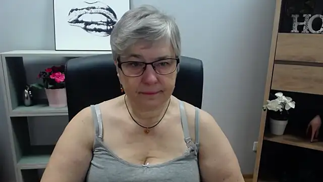 IrisDream online show from January 17, 6:36 am