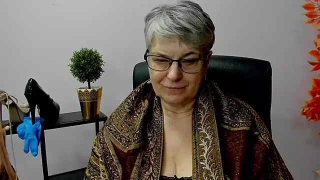 IrisDream online show from February 18, 10:49 am