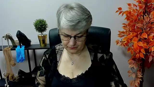 IrisDream online show from March 3, 7:21 am