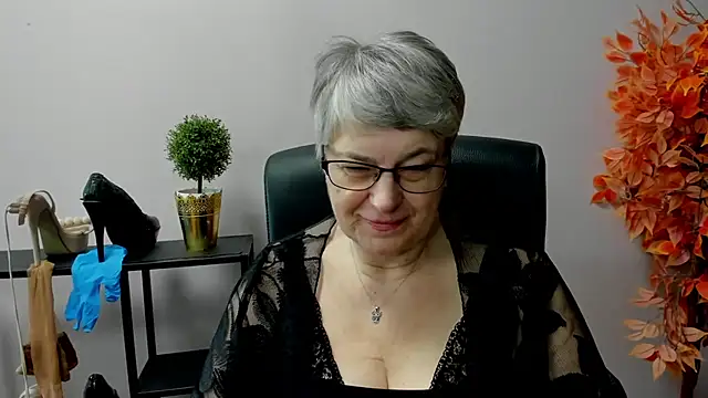 IrisDream online show from March 4, 10:46 am