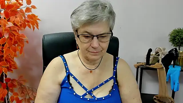 IrisDream online show from September 24, 6:17 am