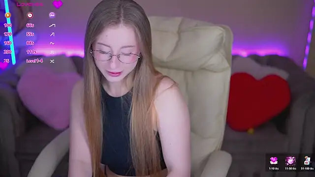 SilverrMoon online show from February 28, 7:31 am