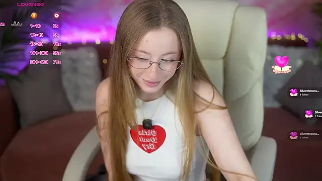 SilverrMoon online show from March 27, 2:06 pm