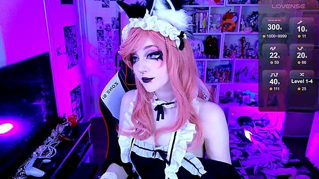 Snapshot of Aki__Ra chatting on May 3, 7:20 pm Aki Ra online show from May 3, 7:20 pm