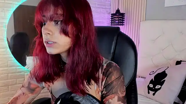 cloe  palmer online show from December 4, 12:25 pm