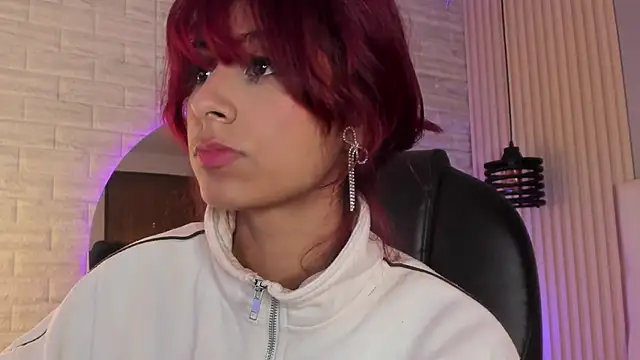 cloe  palmer online show from December 11, 3:58 pm