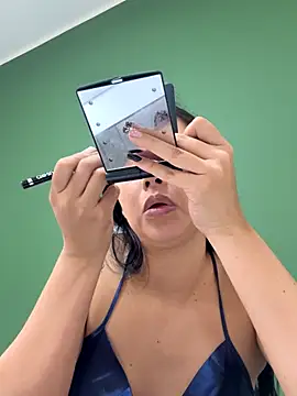 iiris  online show from November 5, 3:12 pm