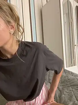 Liya my online show from February 3, 11:47 pm