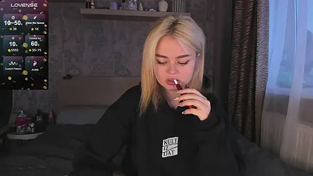 purebeautie13 online show from January 29, 12:13 pm