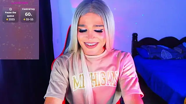 AllisonsweetZ online show from March 3, 2:12 pm