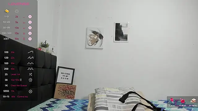 Snapshot of RoddyRich11 chatting on October 25, 11:51 am RoddyRich11 online show from October 25, 11:51 am