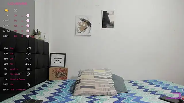 Snapshot of RoddyRich11 chatting on October 27, 12:42 pm RoddyRich11 online show from October 27, 12:42 pm