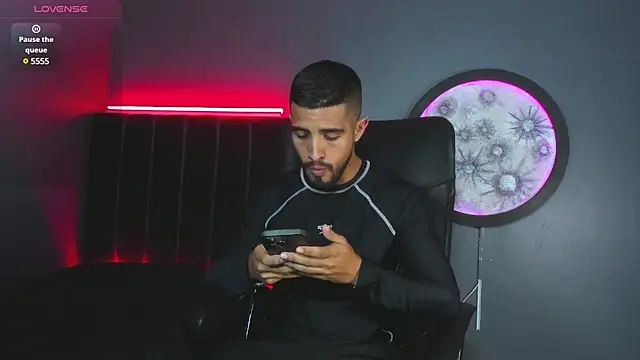 khriss brown online show from March 18, 9:53 pm