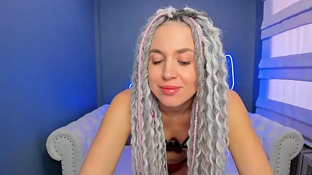 rock n roxy online show from February 13, 5:05 am