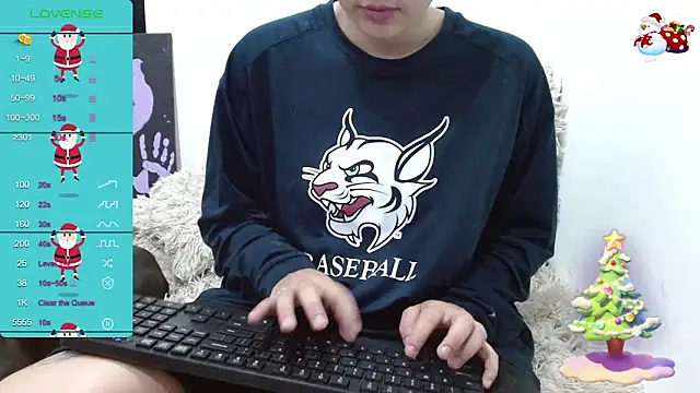 Snapshot of TRIXIE_TANG28 chatting on December 15, 10:58 pm TRIXIE TANG28 online show from December 15, 10:58 pm